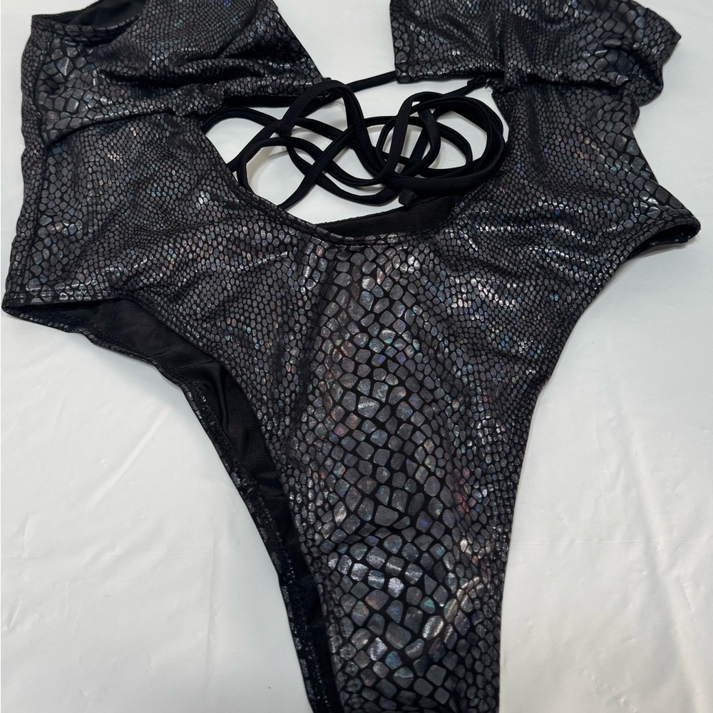 Strappy One-Piece Swimsuit in Iridescent Black